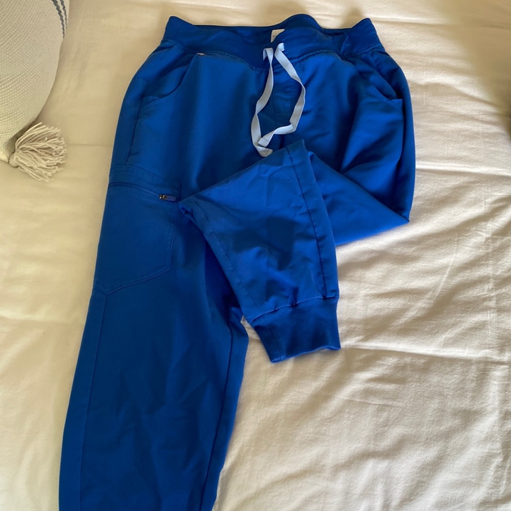 FIGS Royal blue jogger scrubs
